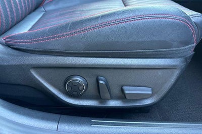 2023 Genesis G70 2.0T RWD