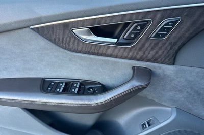 2020 Audi Q8 Prestige 55 TFSI quattro