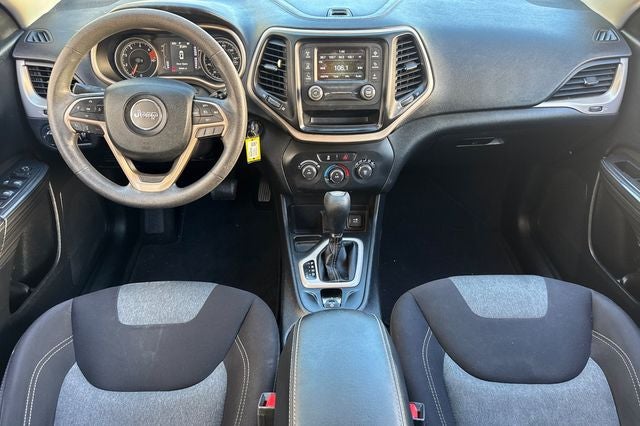 2017 Jeep Cherokee Sport