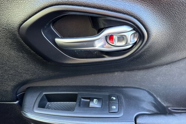 2017 Jeep Cherokee Sport