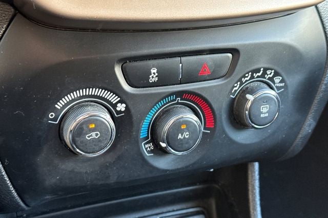 2017 Jeep Cherokee Sport