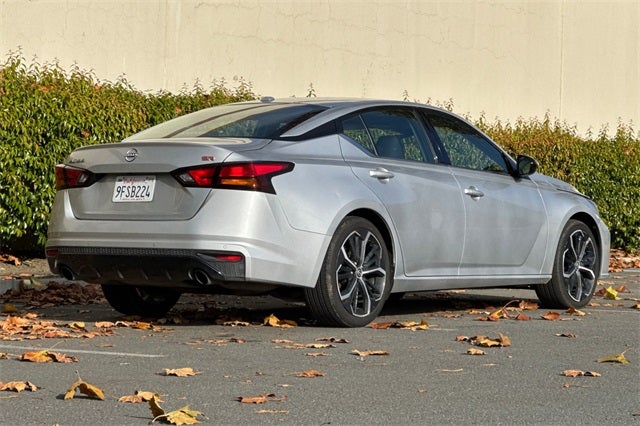 2023 Nissan Altima 2.5 SR SR