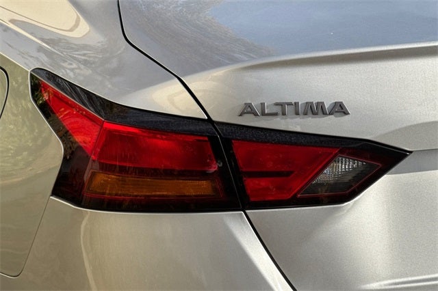 2023 Nissan Altima 2.5 SR SR