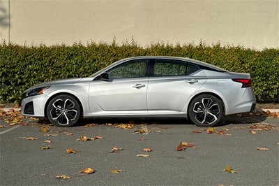 2023 Nissan Altima 2.5 SR SR