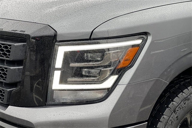 2023 Nissan Titan SV SV 2WD