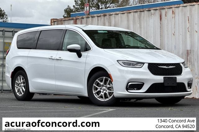 2023 Chrysler Pacifica Touring L TOURING