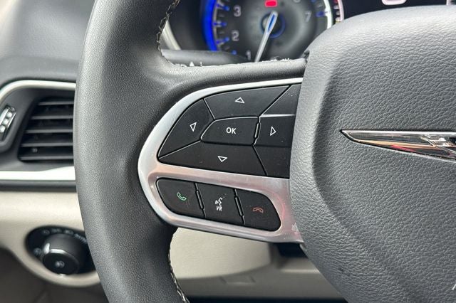 2023 Chrysler Pacifica Touring L TOURING