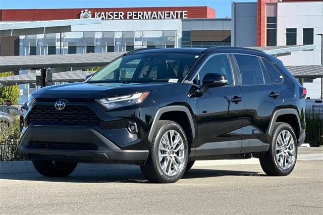 2023 Toyota RAV4 XLE Premium XLE PREMIUM