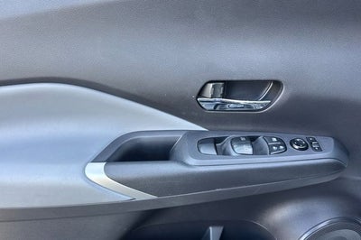 2024 Nissan Kicks SR SR PREMIUM PKG