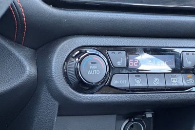2024 Nissan Kicks SR SR PREMIUM PKG