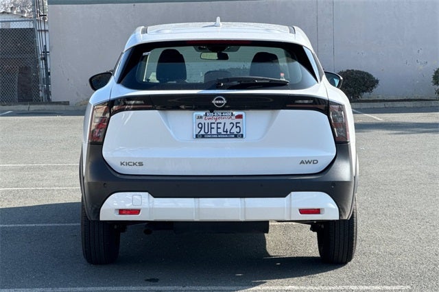 2025 Nissan Kicks S