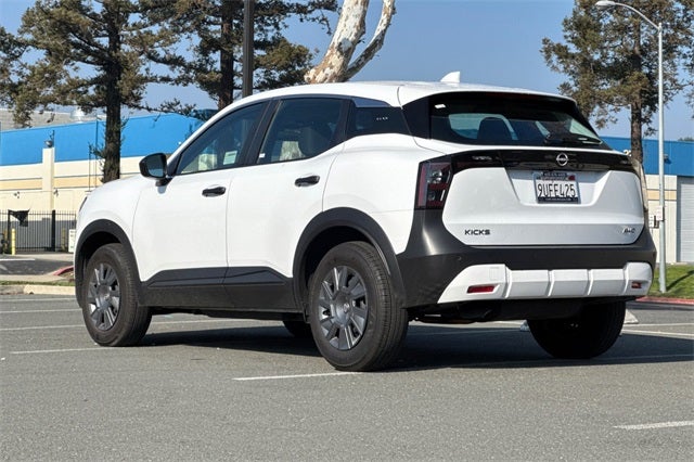 2025 Nissan Kicks S