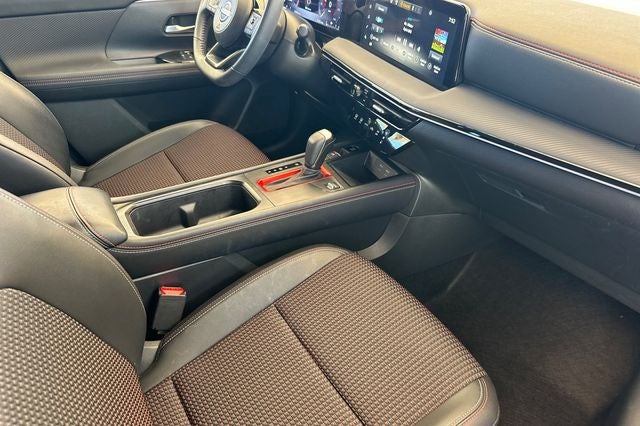 2025 Nissan Kicks SR AWD
