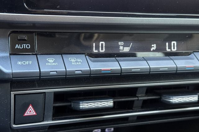 2025 Toyota Camry LE LE HYBRID