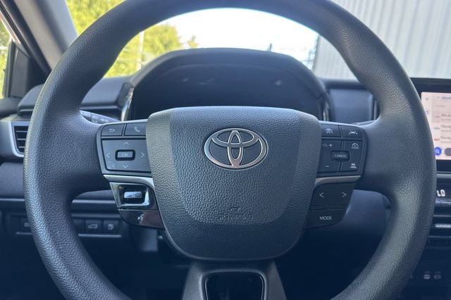 2025 Toyota Camry LE LE HYBRID