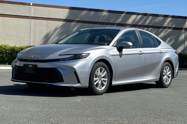 2025 Toyota Camry LE LE HYBRID