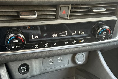 2024 Nissan Rogue SV SV