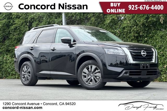2024 Nissan Pathfinder SV