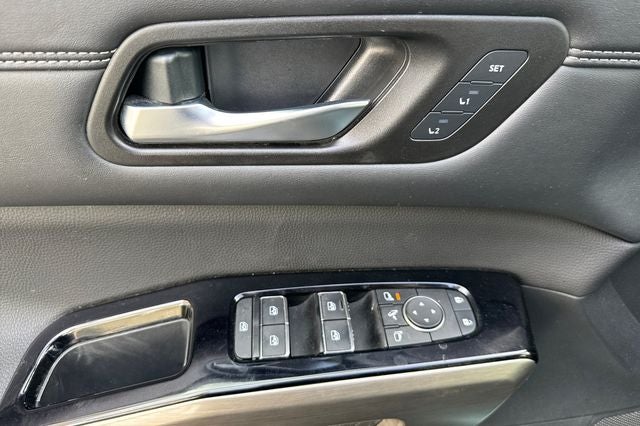 2023 Nissan Pathfinder Platinum PLAINUM