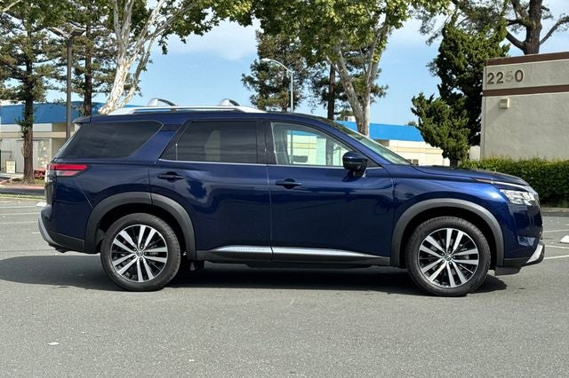 2023 Nissan Pathfinder Platinum PLAINUM