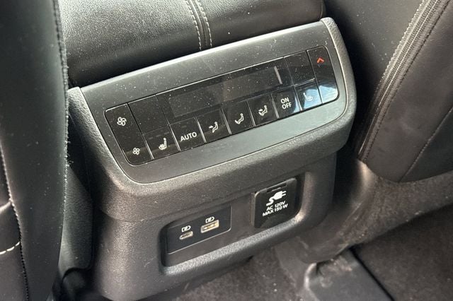 2023 Nissan Pathfinder Platinum PLAINUM