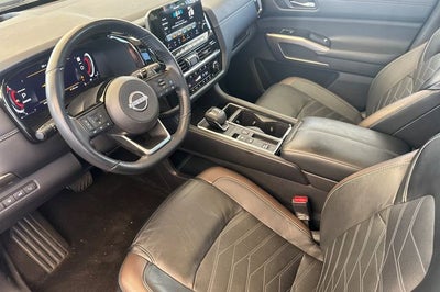2023 Nissan Pathfinder Platinum PLATIMUM