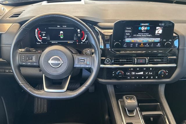 2023 Nissan Pathfinder Platinum PLATIMUM