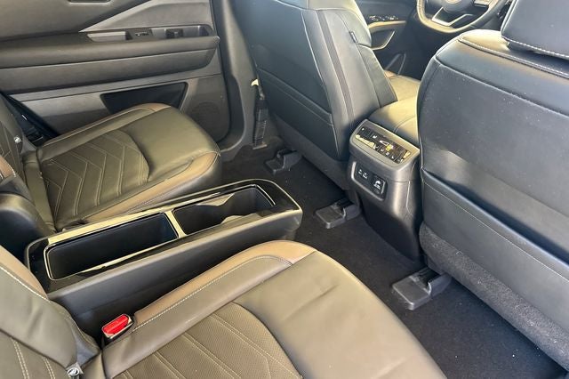 2023 Nissan Pathfinder Platinum PLATIMUM