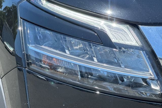 2023 Nissan Pathfinder Platinum PLATIMUM
