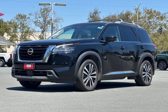 2023 Nissan Pathfinder Platinum PLATIMUM