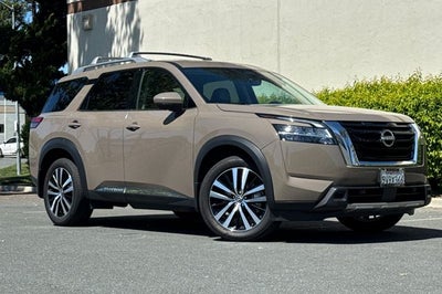 2024 Nissan Pathfinder Platinum PLATINUM 4WD