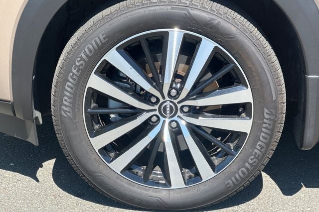 2024 Nissan Pathfinder Platinum PLATINUM 4WD