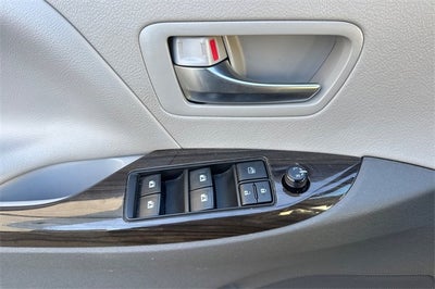 2020 Toyota Sienna XLE 7 Passenger