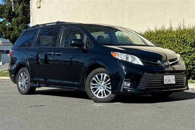 2020 Toyota Sienna XLE 7 Passenger