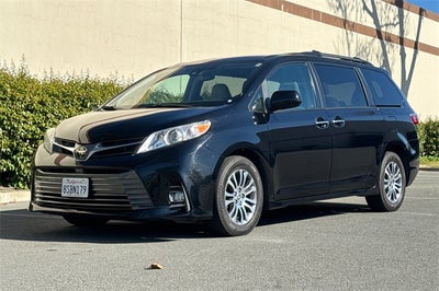 2020 Toyota Sienna XLE 7 Passenger