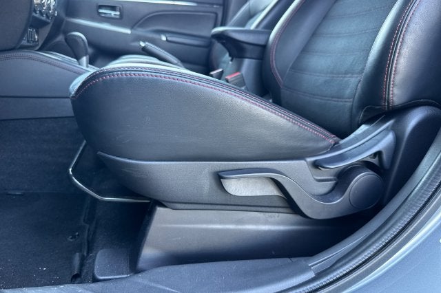2025 Mitsubishi Outlander Sport 2.0 SE