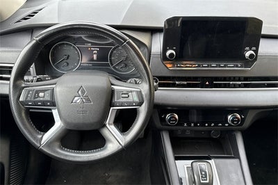 2024 Mitsubishi Outlander SE SE