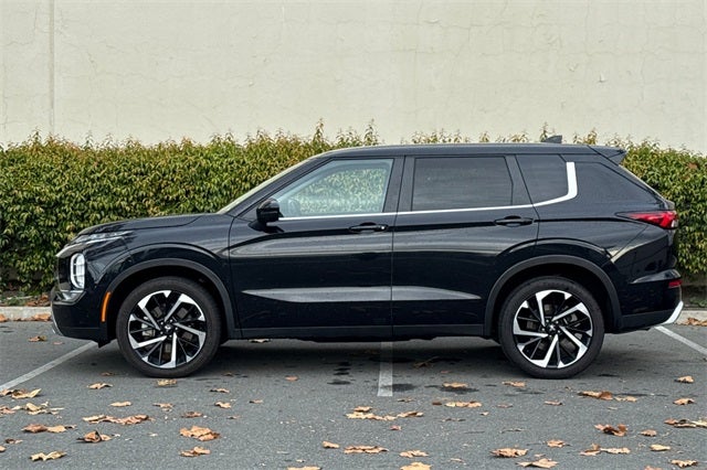 2024 Mitsubishi Outlander SE SE