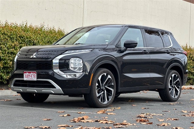 2024 Mitsubishi Outlander SE SE