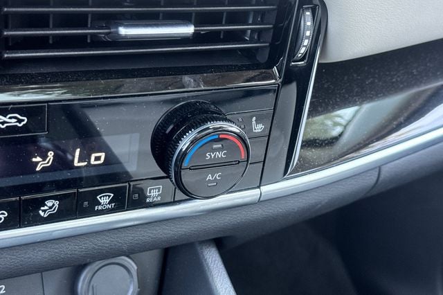 2025 Nissan Rogue SL