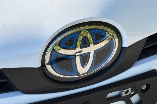 2022 Toyota Prius LE LE FWD