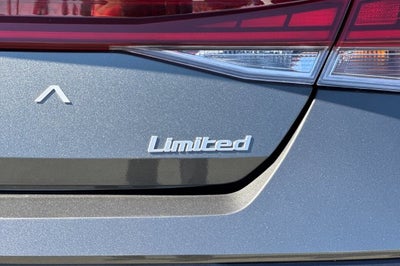 2024 Hyundai Elantra Limited