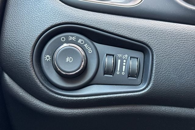 2023 Jeep Renegade Latitude LATITUDE 4WD