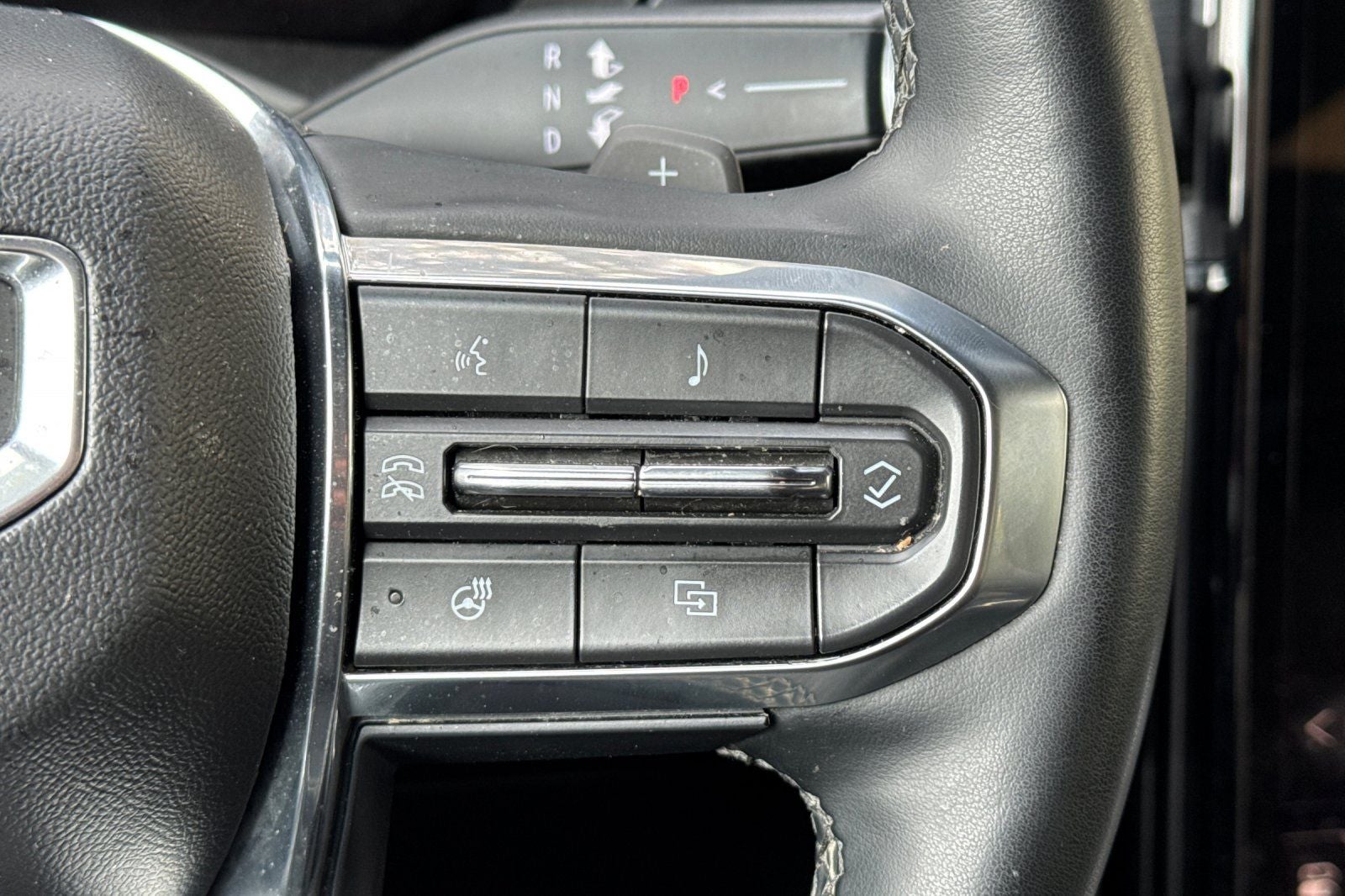 2024 GMC Acadia Elevation