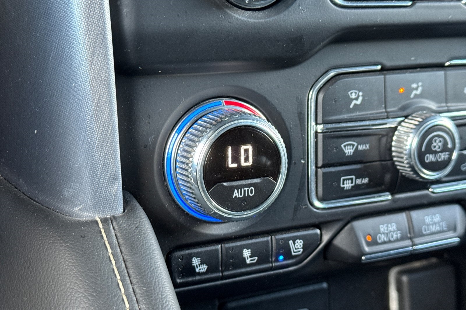 2024 GMC Yukon XL SLT SLT