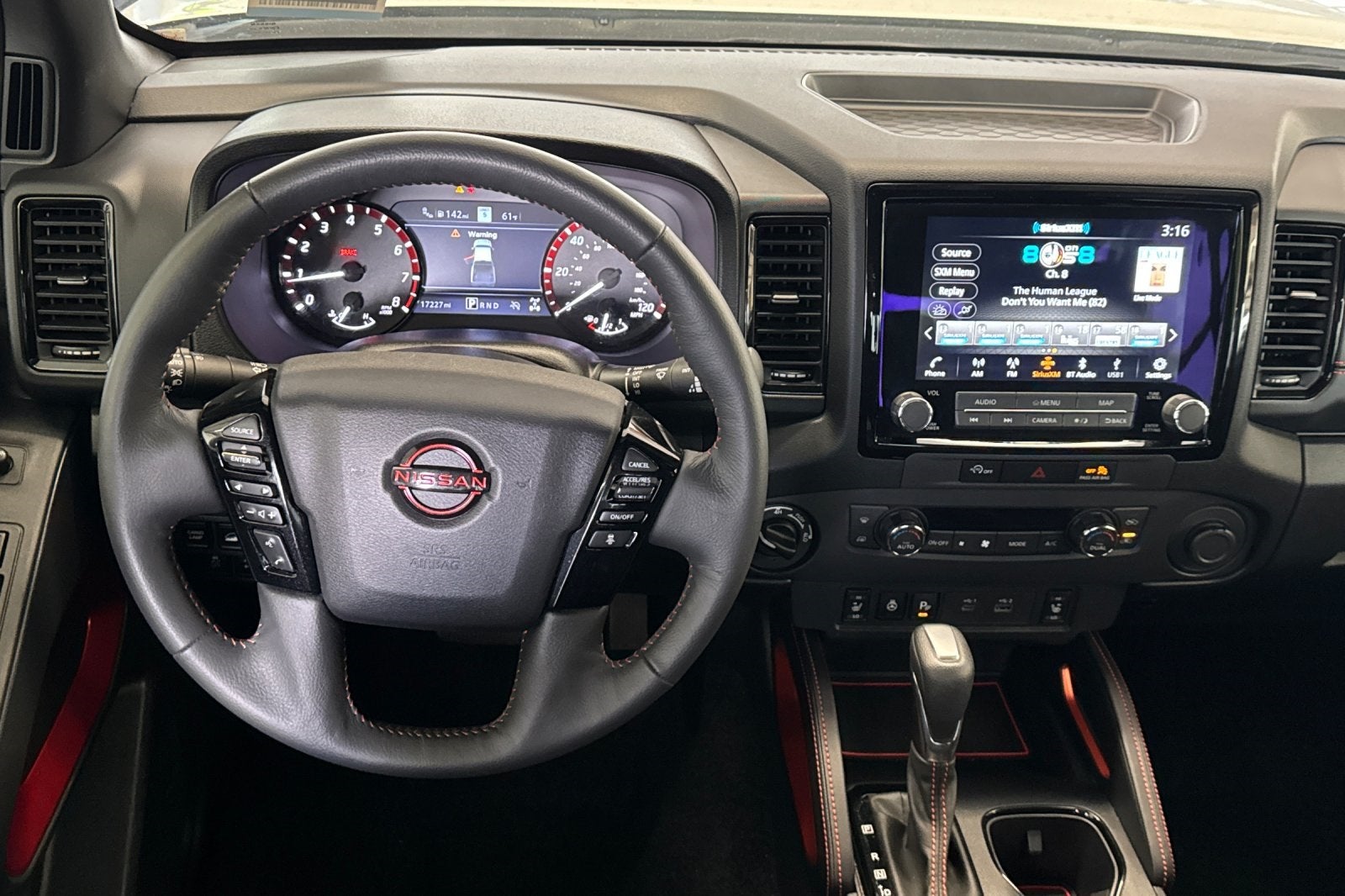 2023 Nissan Frontier PRO-4X PRO-4X