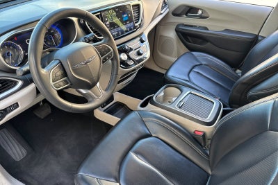 2023 Chrysler Pacifica Touring L touring