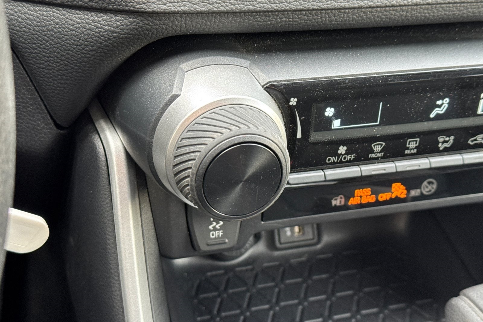 2025 Toyota RAV4 LE LE