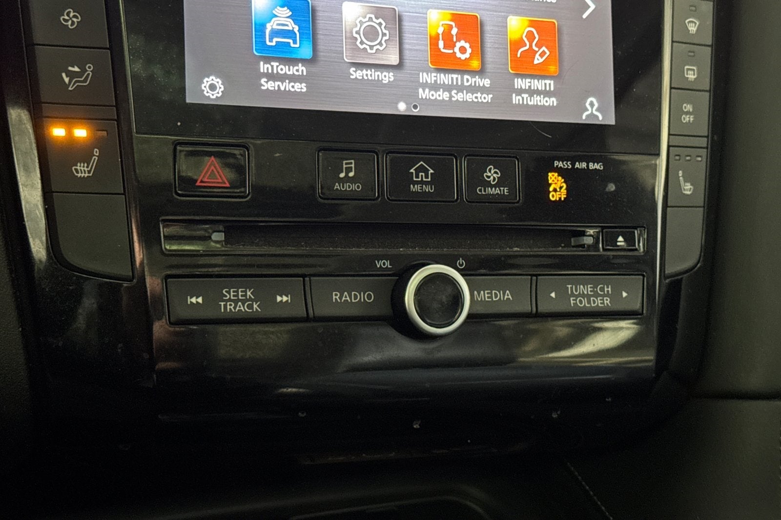 2023 INFINITI QX50 LUXE