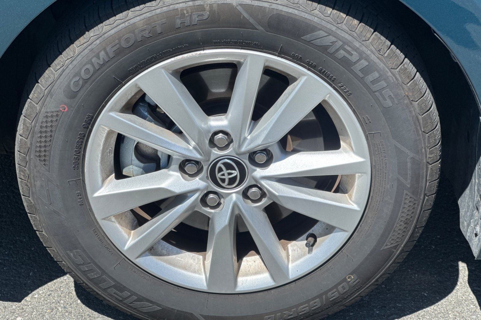2025 Toyota Camry LE LE